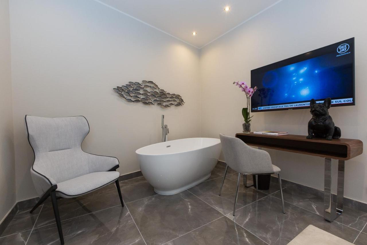 Deluxe Double Room with Bath