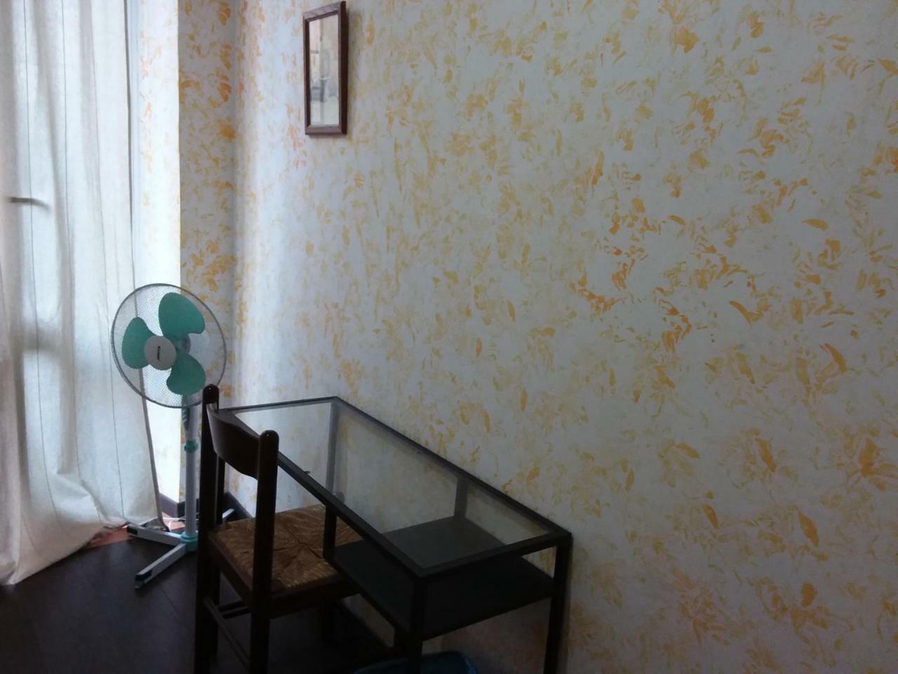 Basic Triple Room with Shared Bathroom