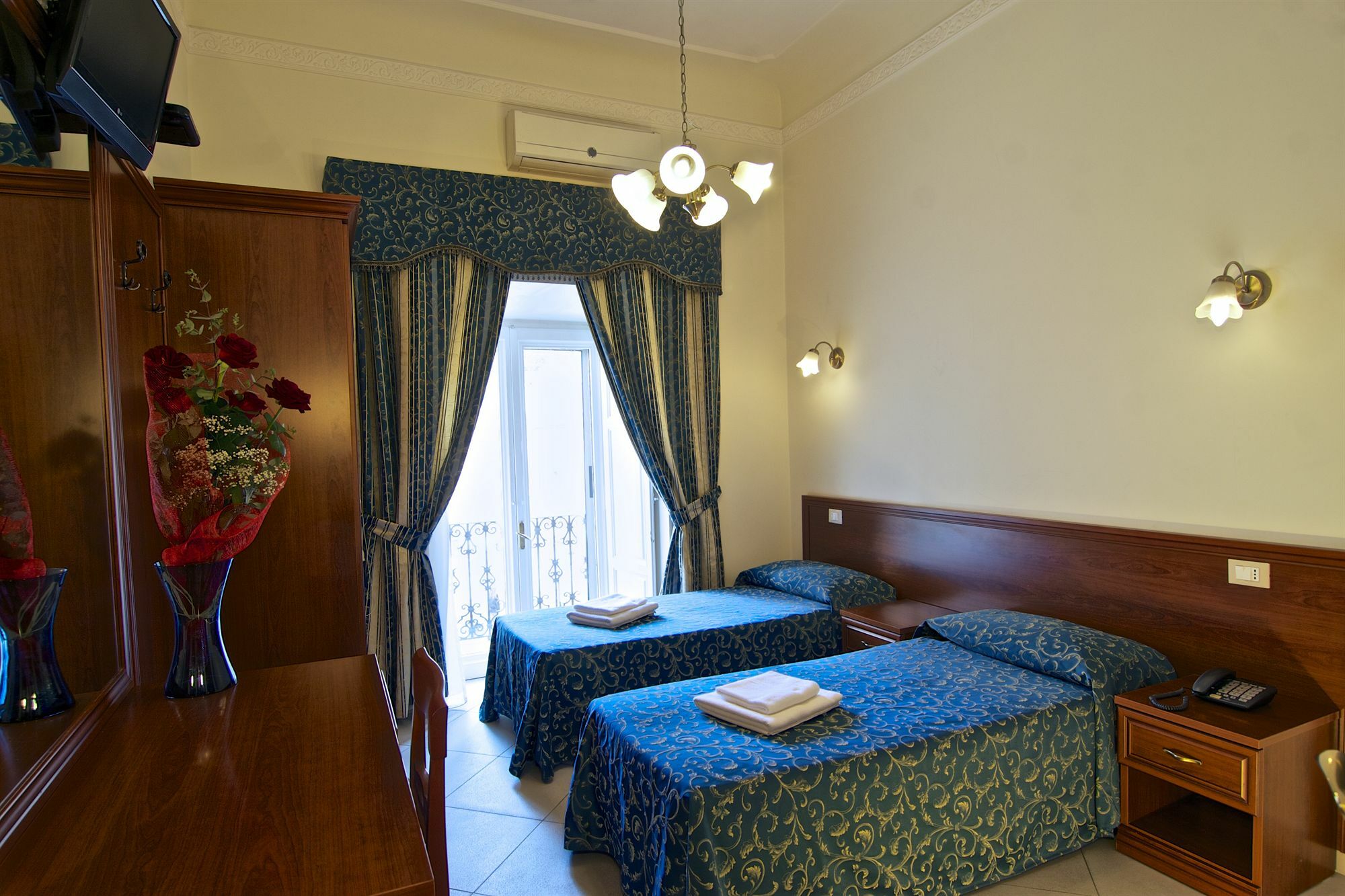 Triple Room Balcony,52827550:JPEG