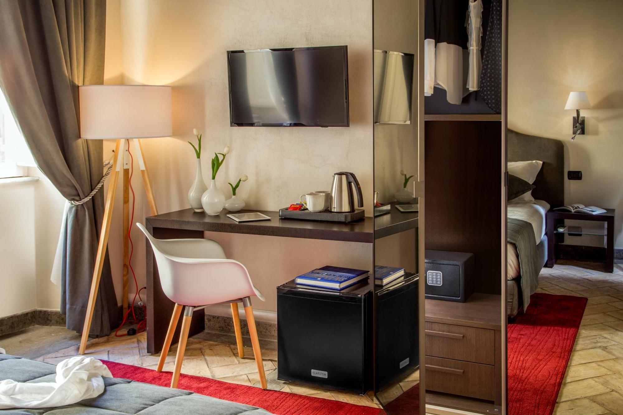 Deluxe Double or Twin Room,814932452:JPEG