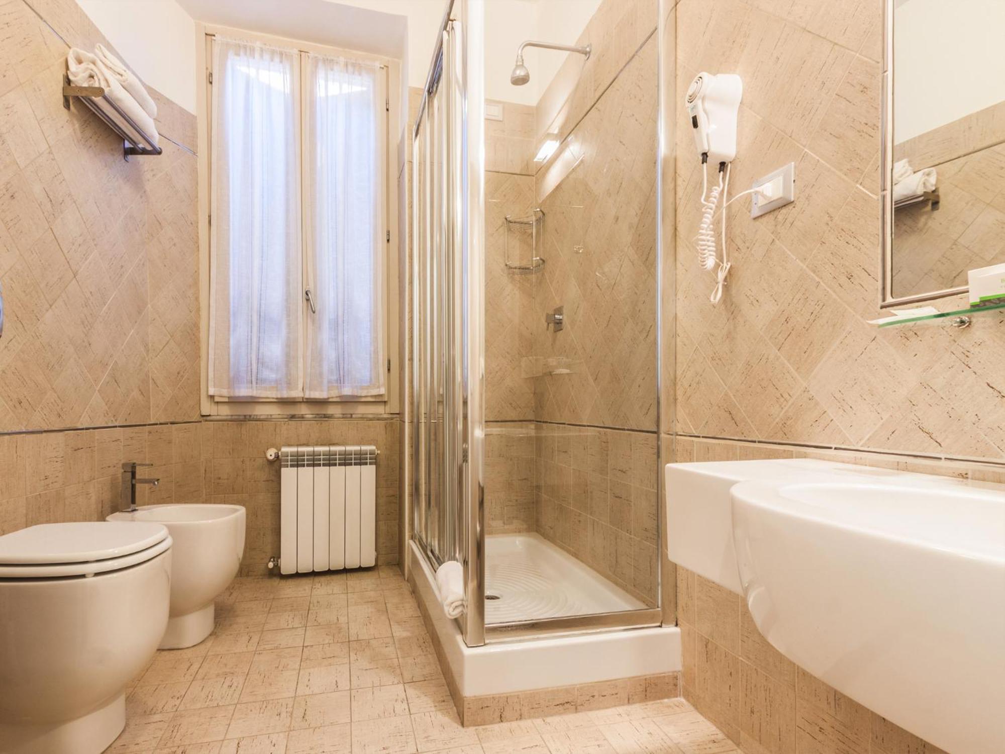 Single Room Private External Bathroom