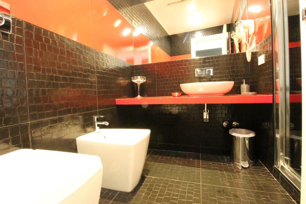 Suite with Hot Tub