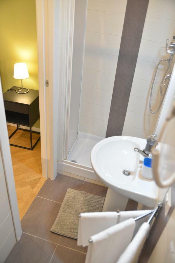 Double Room Private Bathroom