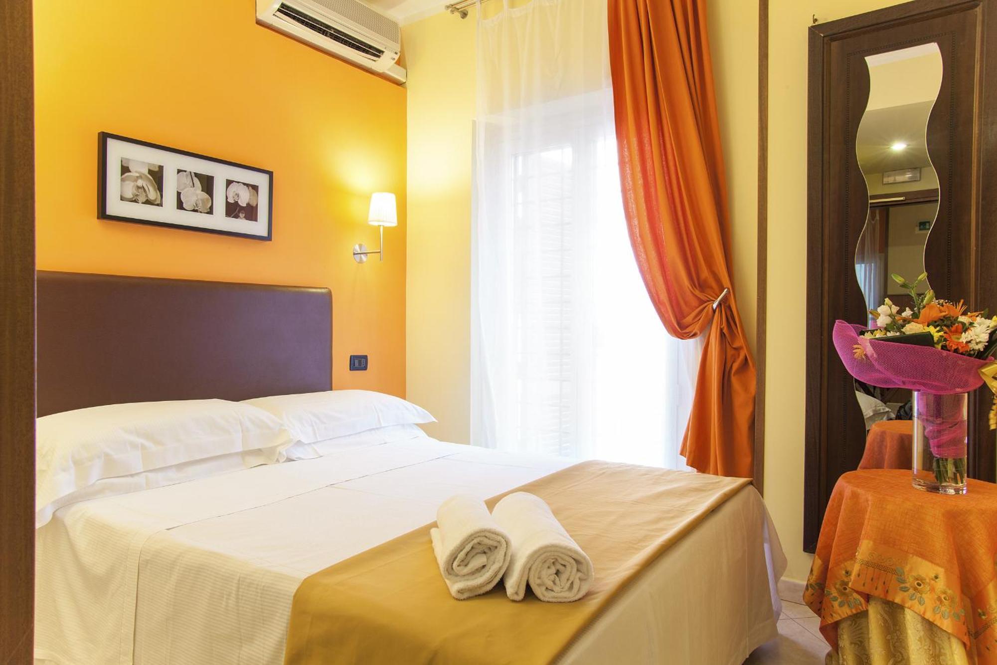 Small Double Room,1437600052:JPEG