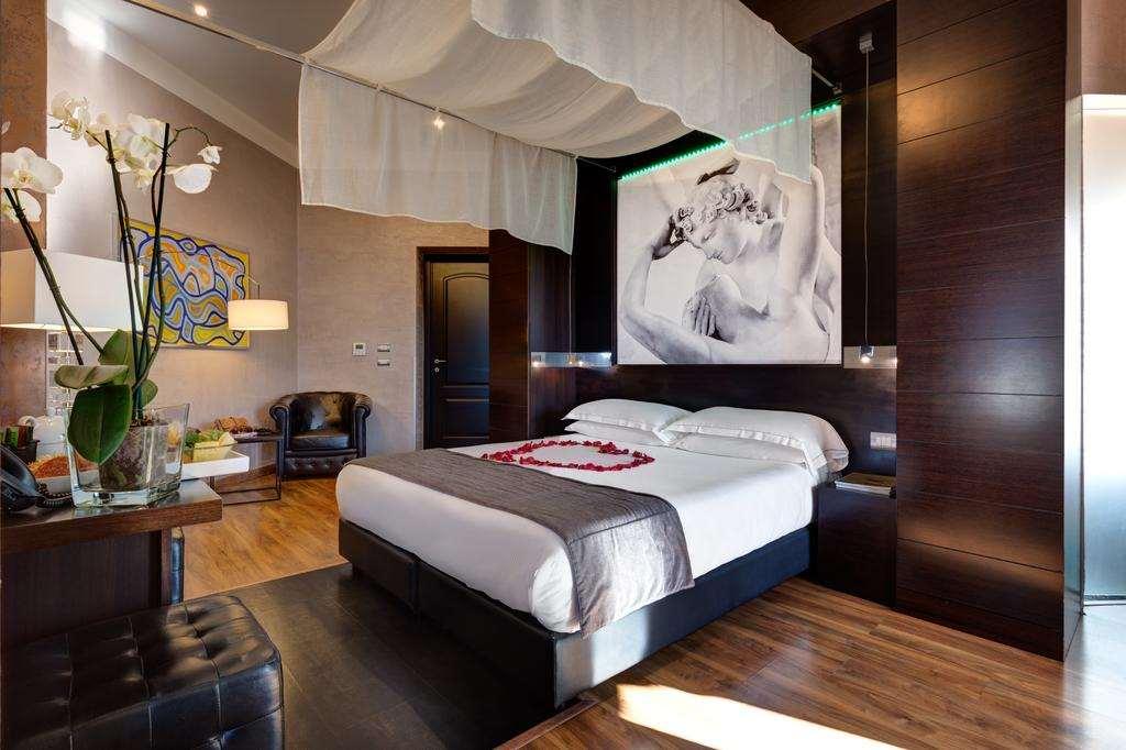 Royal Wellness Suite Balcony