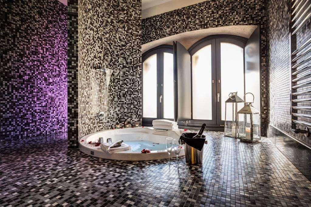 Suite Hot Tub