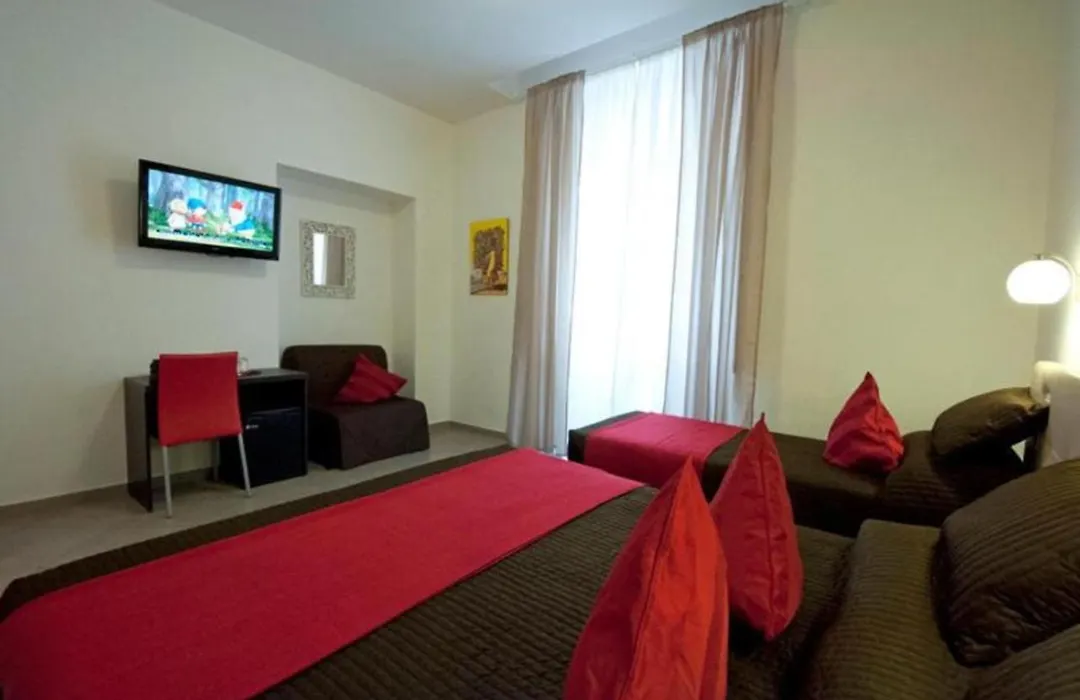 Ara Pacis Inn-1