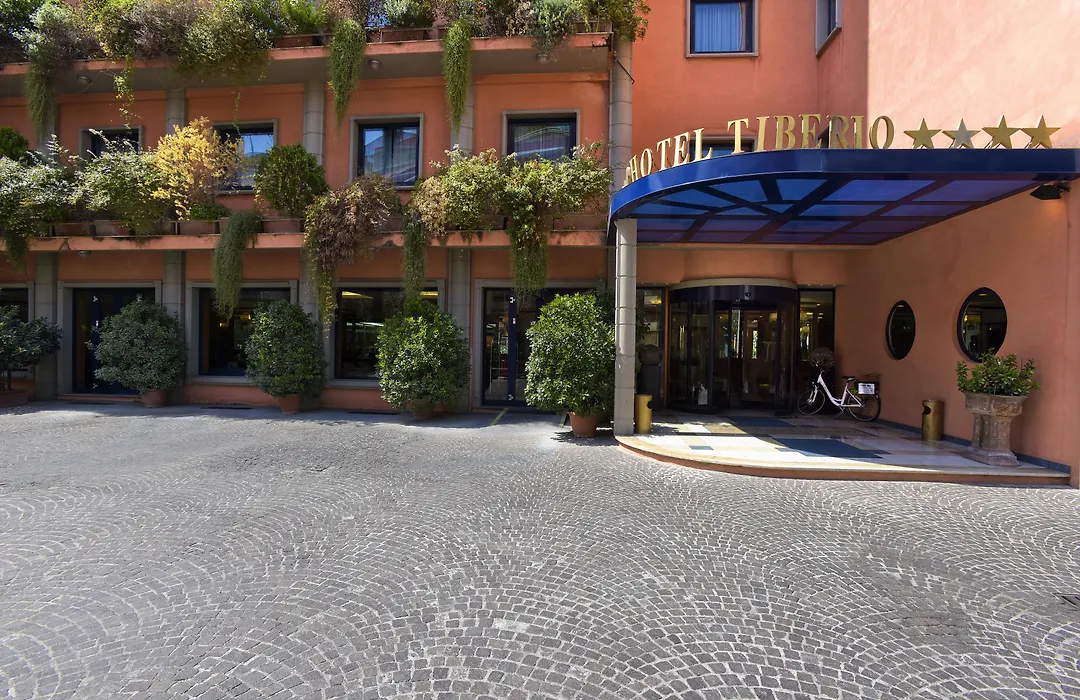 Grand Hotel Tiberio-1