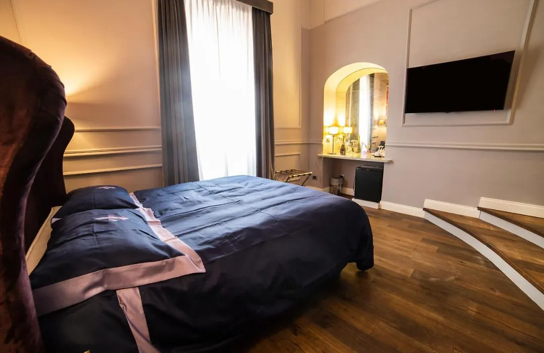 Relais San Lorenzo In Lucina-1