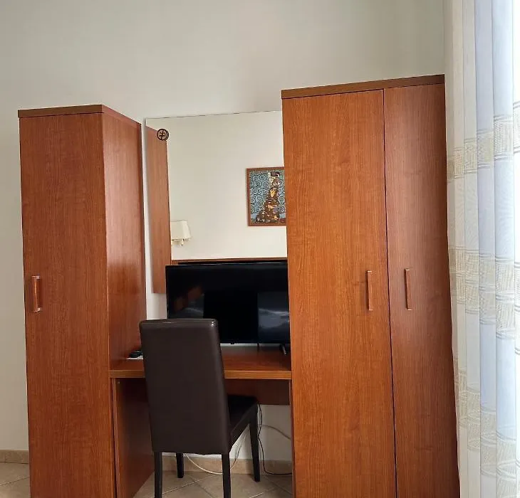 Karina Suite-1