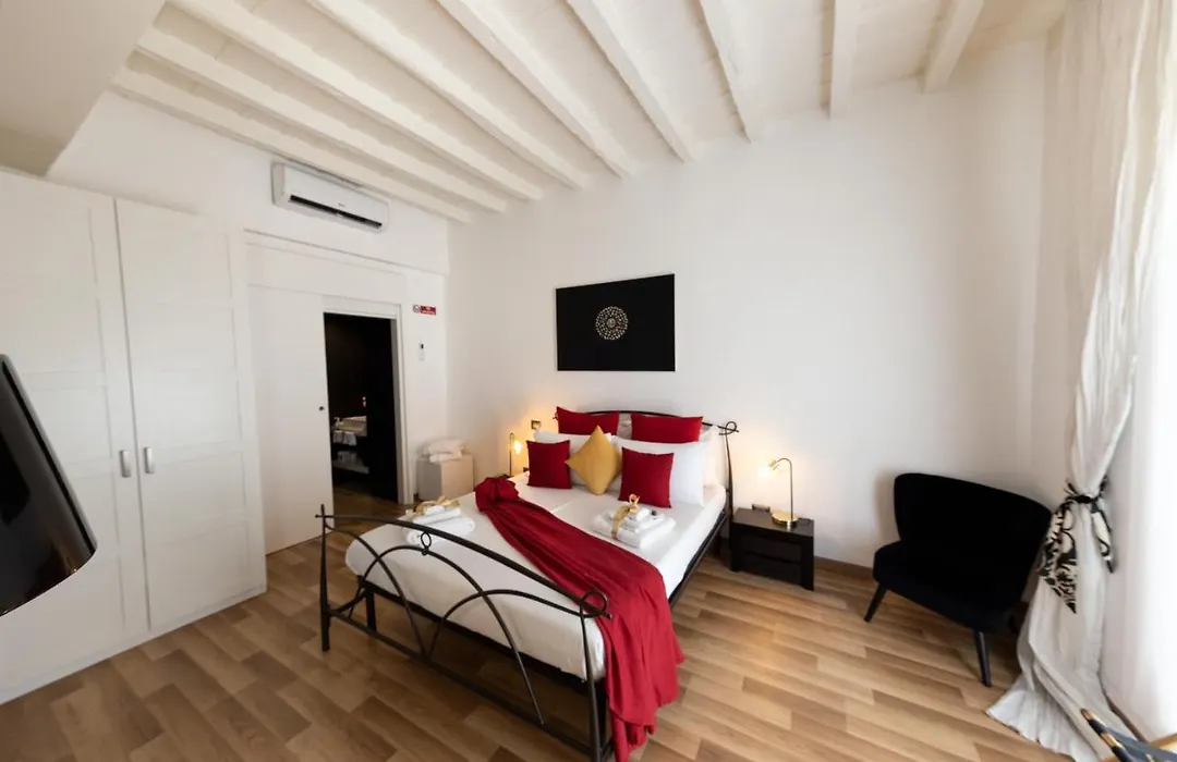 Barcaccia Luxury Suites-1
