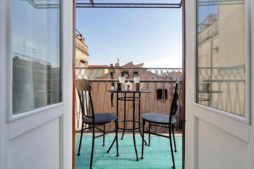 Boutique Suites Della Croce-1