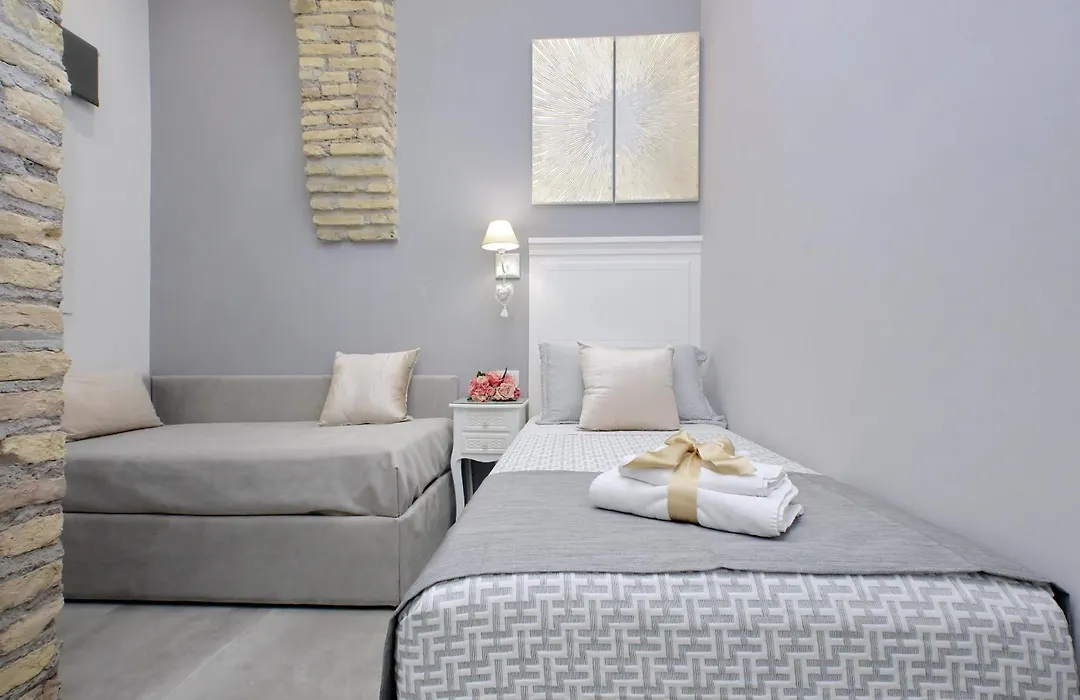 Roman Holiday Suites-1