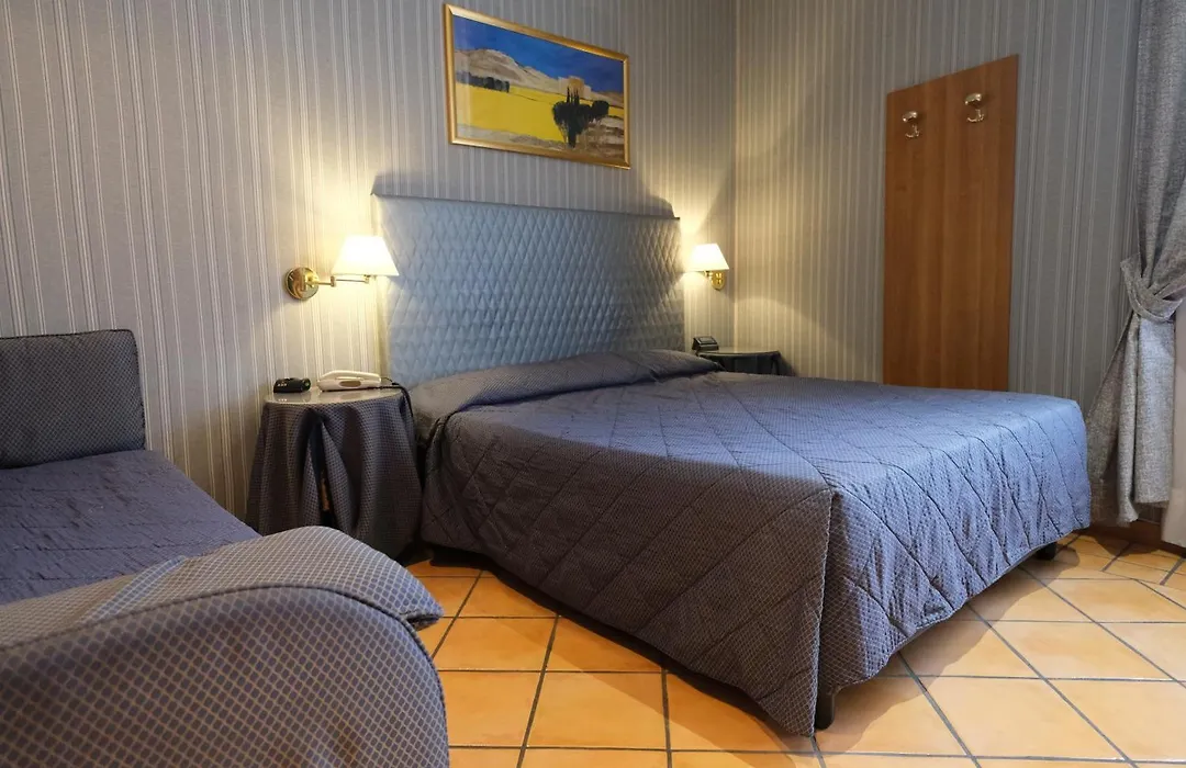 Hotel Lirico-1