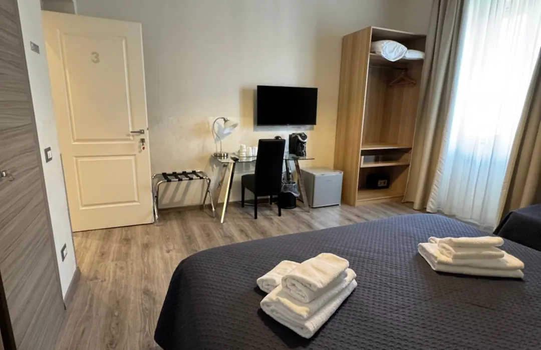Rhs Rienzo Suites Guesthouse-1
