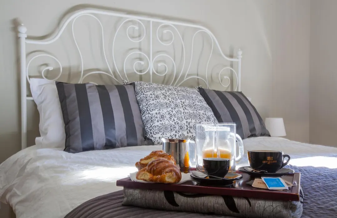 Un Attimo A Roma B&B-1