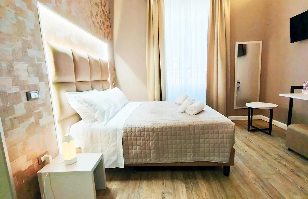 Nicole Suite-1