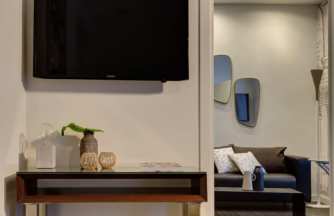 Intown Luxury House-1
