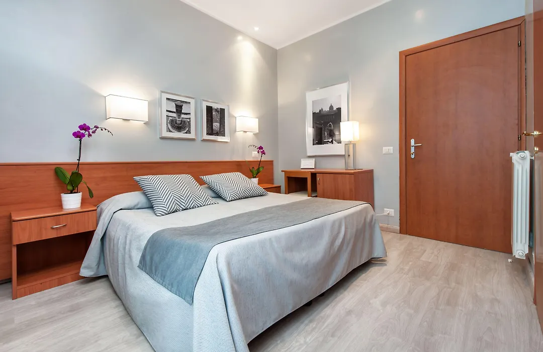 Roi Hotel-1