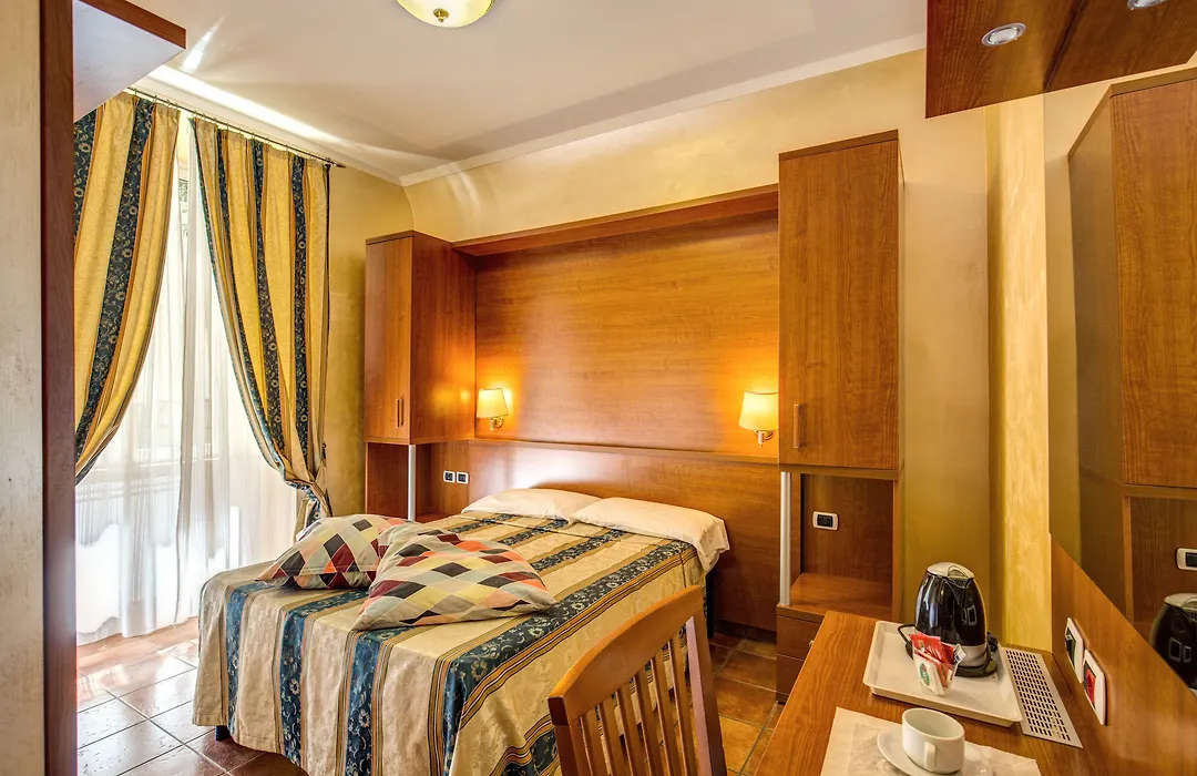 Hotel Maryelen-1