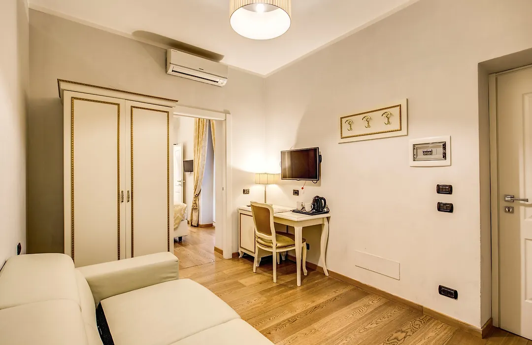 Gravina Suite Frattina-1