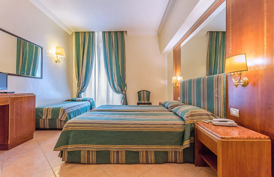 Raeli Hotel Floridia-1