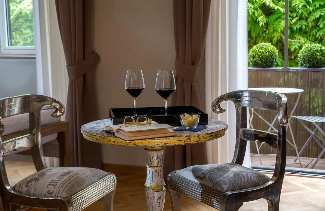 Qt Suites Roma-1