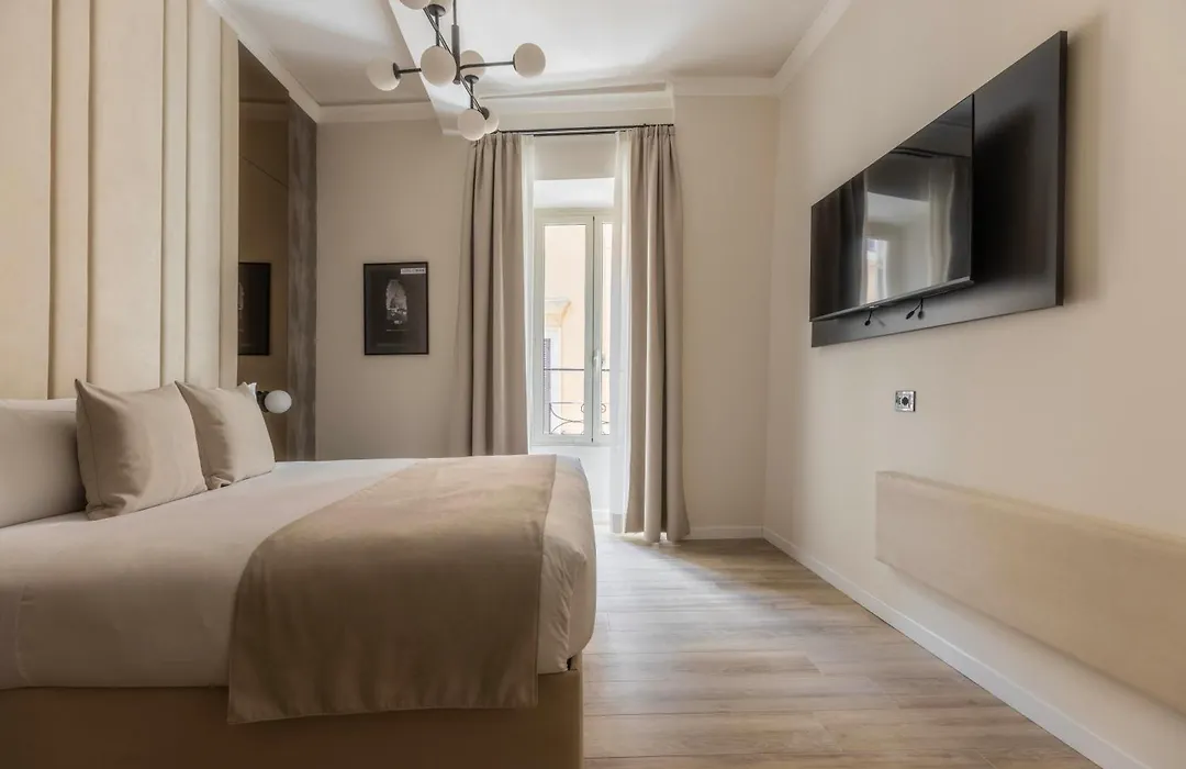 Home At Rome Luxury Navona Guest House 2-1