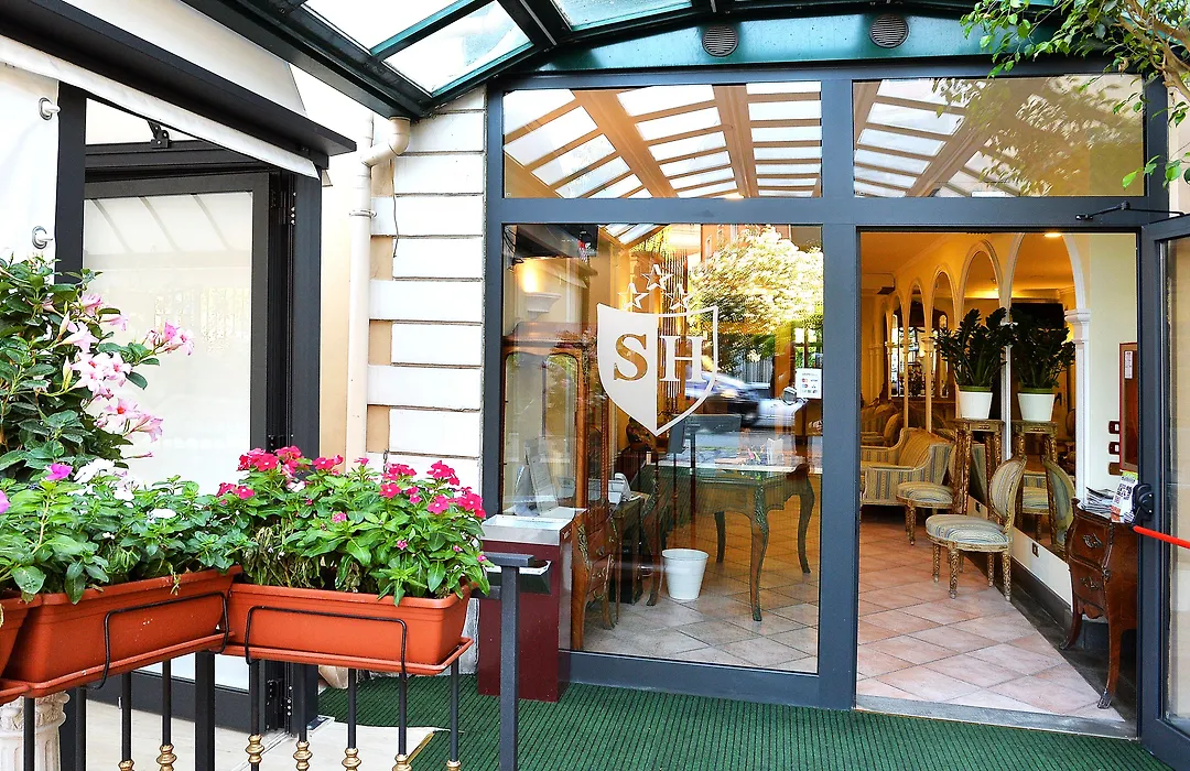 Sourire Hotel-1