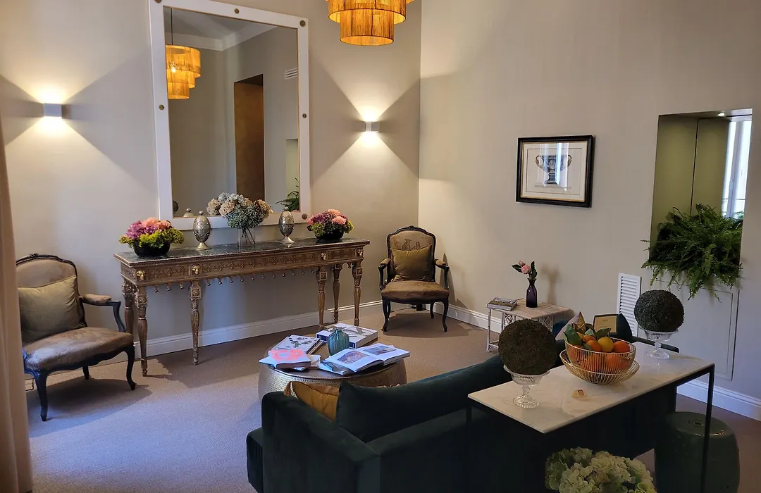 Domus 21 Luxury Suites-1