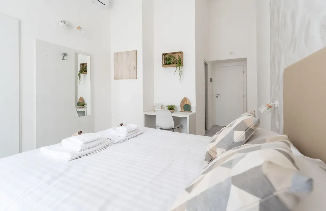 White Gioberti Guesthouse-1