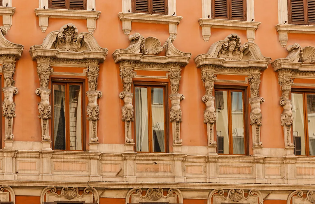 The Couper Piazza Di Spagna-1