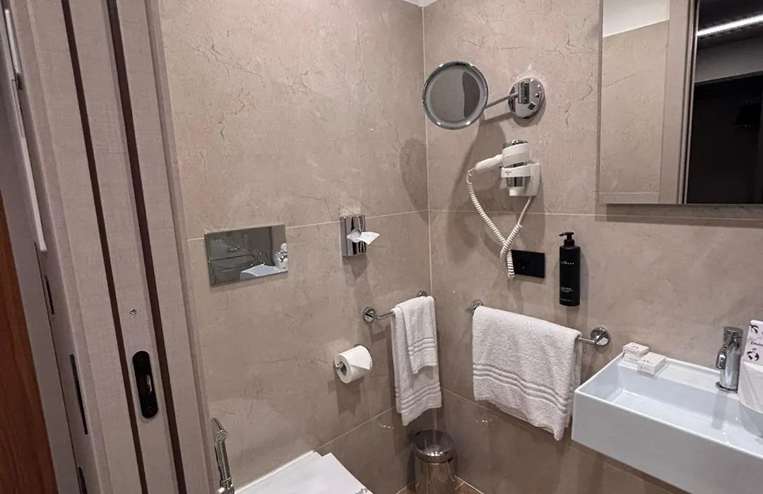 Hotel San Remo-1