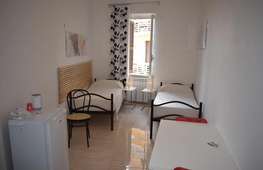Sandy Hotel-1