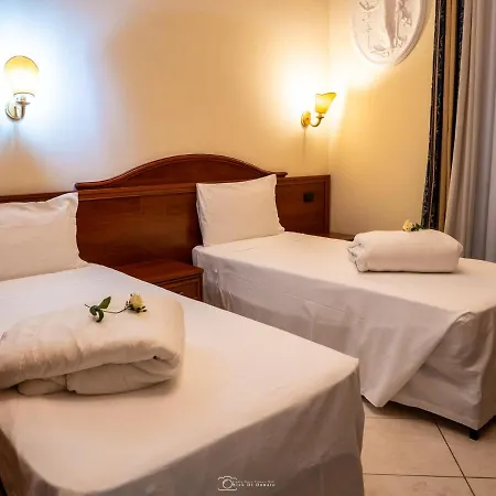 Caroline Suite-2