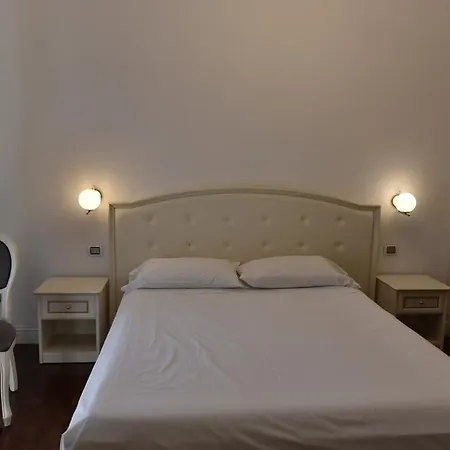 Piccolo Di Piazza Di Spagna Suites-3