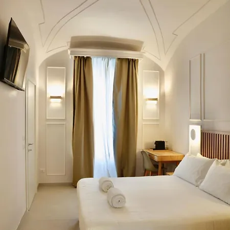 Domus Maxima - Rome Suite & Rooms-3