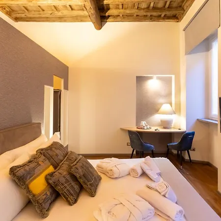 Fontana Di Trevi Roma Luxury Suites-2
