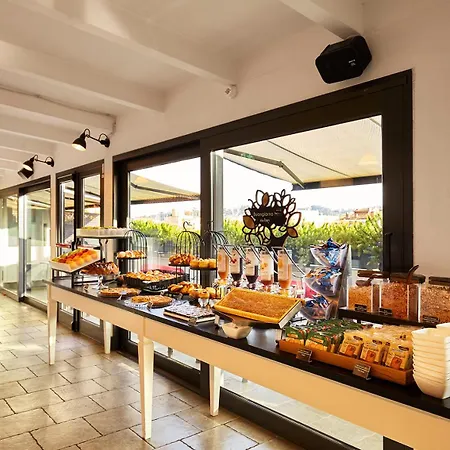 Trianon Borgo Pio Aparthotel-3
