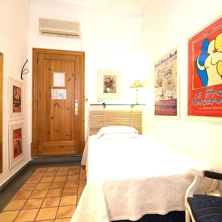 Hotel Locanda Cairoli-3