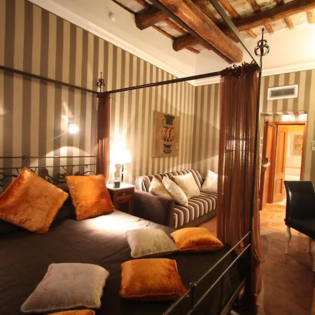 The Inn At The Spanish Steps-2