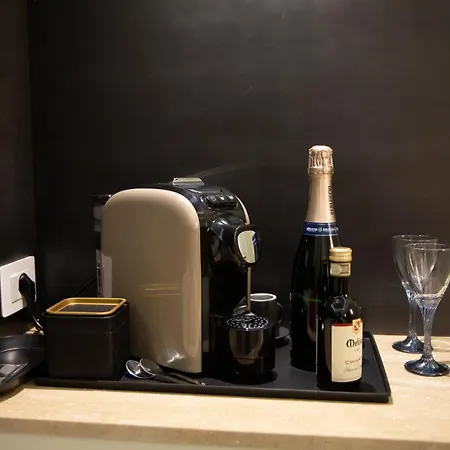 Unicum Trastevere Suites-3