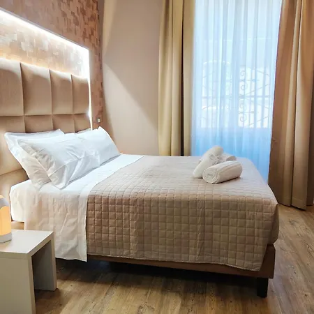 Nicole Suite-2