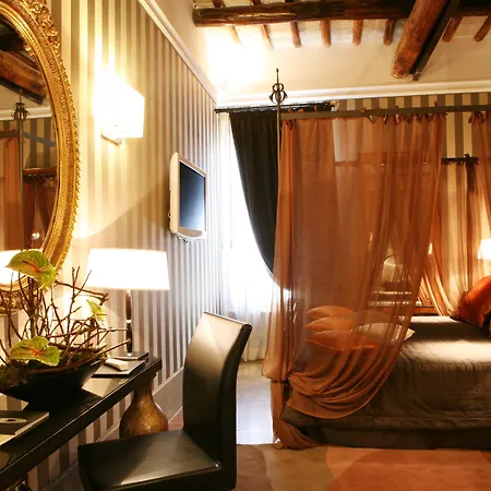 The Inn At The Spanish Steps-3