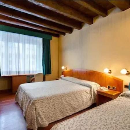 Hotel Corot-3