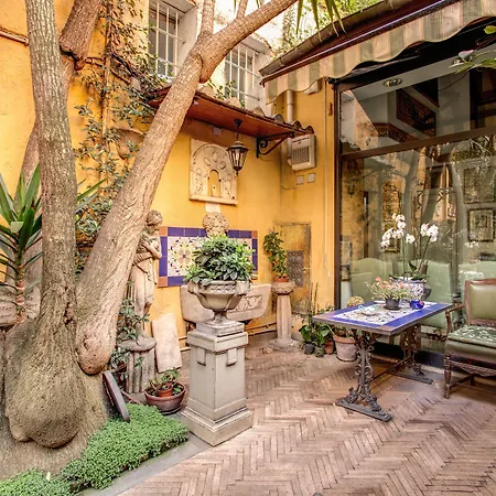 Navona Gallery Suites-2