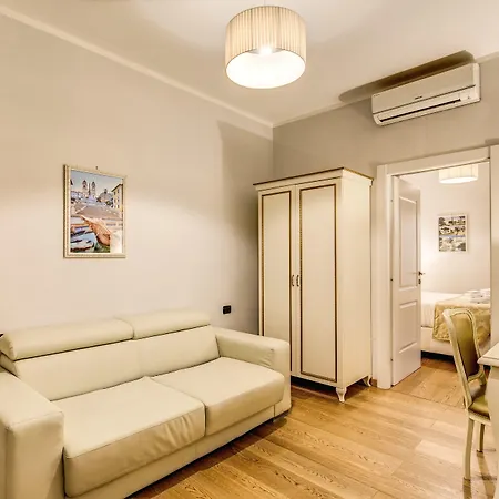 Gravina Suite Frattina-3