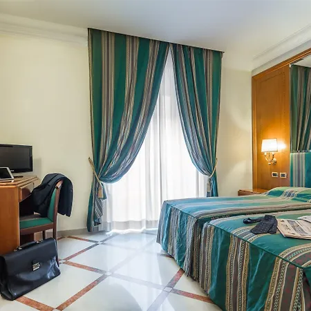 Raeli Hotel Regio-3