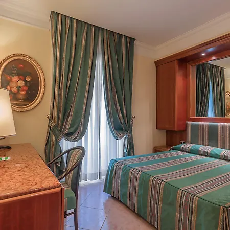 Raeli Hotel Floridia-3