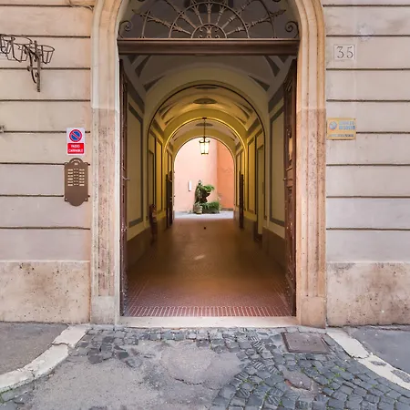 Maison Degli Artisti Suites-3
